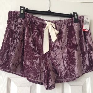 NWT NATORI Josie Crushed Velvet Sleep Shorts LARGE Purple